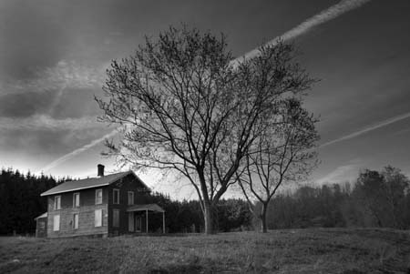 old house tioga b-w